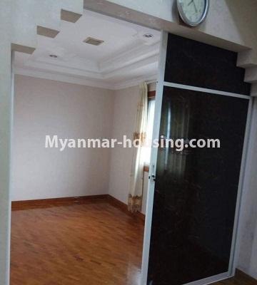 မြန်မာအိမ်ခြံမြေ - ရောင်းမည် property - No.3243 - မြို့ထဲတွင် ကွန်ဒိုခန်း ရောင်းရန်ရှိသည်။  - single bedroom