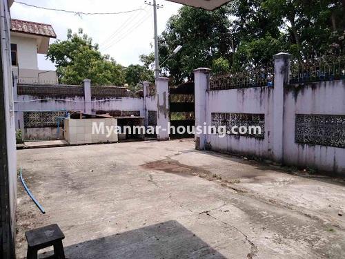 缅甸房地产 - 出售物件 - No.3245 - Landed house for sale in Mya Khwar Nyo Housing, Tharketa! - compound view