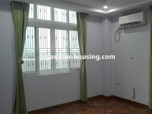 မြန်မာအိမ်ခြံမြေ - ရောင်းမည် property - No.3247 - မရမ်းကုန်းတွင် အပေါ်ဆုံးလွှား ရောင်းရန်ရှိသည်။  - bedroom view