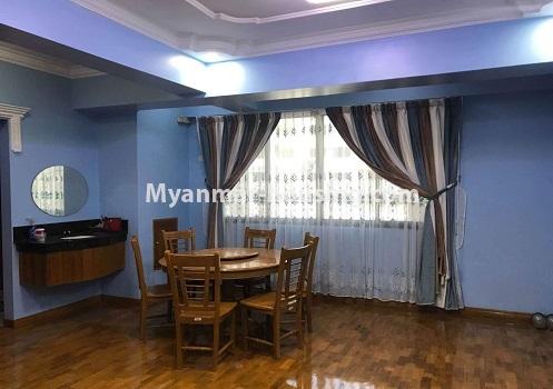 မြန်မာအိမ်ခြံမြေ - ရောင်းမည် property - No.3250 - ဗဟန်း ပုလဲကွန်ဒိုတွင် အခန်းရောင်းရန် ရှိသည်။ - dining area