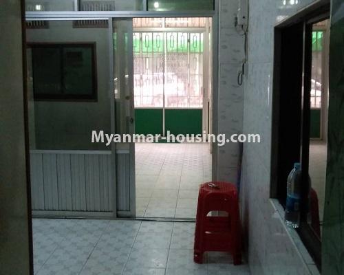 ミャンマー不動産 - 売り物件 - No.3255 - Ground floor apartment for sale in Sanchaung! - entrance and living room