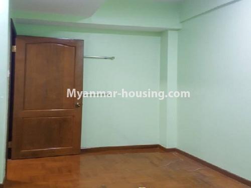 မြန်မာအိမ်ခြံမြေ - ရောင်းမည် property - No.3286 - မရမ်းကုန်း ကိုးမိုင်တွင် တော်၀င်သီးရိကွန်ဒိုခန်း ရောင်းရန်ရှိသည်။ - single bedroom 1