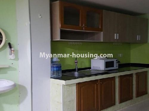 မြန်မာအိမ်ခြံမြေ - ရောင်းမည် property - No.3286 - မရမ်းကုန်း ကိုးမိုင်တွင် တော်၀င်သီးရိကွန်ဒိုခန်း ရောင်းရန်ရှိသည်။ - Kitchen