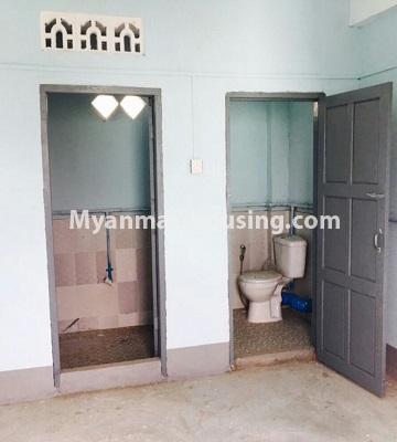 ミャンマー不動産 - 売り物件 - No.3287 - New apartment for sale in Thin Gan Gyun! - toilet and bathroom