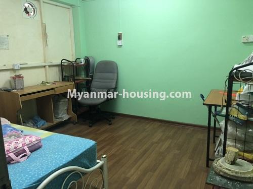 缅甸房地产 - 出售物件 - No.3299 - Three bedroom apartment room for sale in Gwa Zay, Sanchaing! - bedroom 2