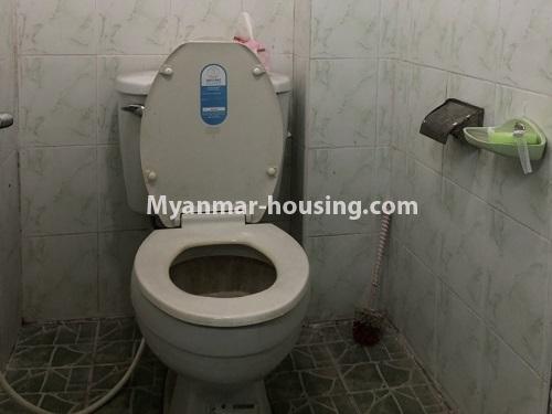 ミャンマー不動産 - 売り物件 - No.3299 - Three bedroom apartment room for sale in Gwa Zay, Sanchaing! - toilet