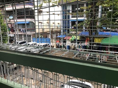 缅甸房地产 - 出售物件 - No.3299 - Three bedroom apartment room for sale in Gwa Zay, Sanchaing! - balcony 