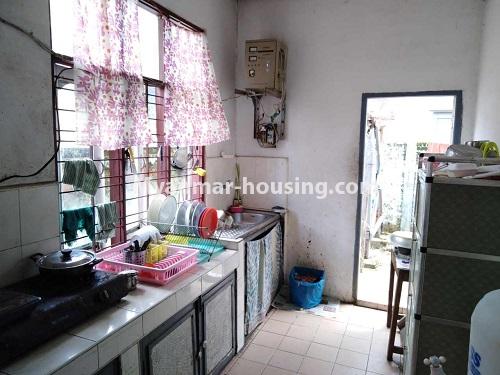 ミャンマー不動産 - 売り物件 - No.3310 - A normal landed house with cheaper price in Mayangon! - kitchen