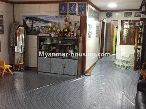 မြန်မာအိမ်ခြံမြေ - ရောင်းမည် property - No.3319 - မြောက်ဥက္ကလာတွင် ပြင်ဆင်ပြီး နှစ်ထပ်လုံးချင်းအိမ် ရောင်းရန်ရှိသည်။ - downstairs living room