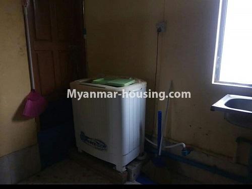 မြန်မာအိမ်ခြံမြေ - ရောင်းမည် property - No.3327 - စမ်းချောင်းတွင် တိုက်ခန်းရောင်းရန် ရှိသည်။ - washing machine in kitchen