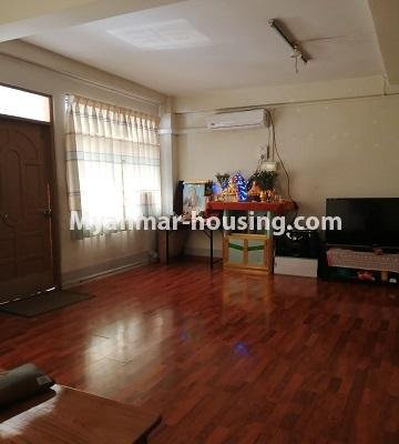 မြန်မာအိမ်ခြံမြေ - ရောင်းမည် property - No.3329 - ဒဂုံဆိပ်ကမ်း အင်း၀အိမ်ရာတွင် မြေညီထပ်ရောင်းရန် ရှိသည်။ - living room view