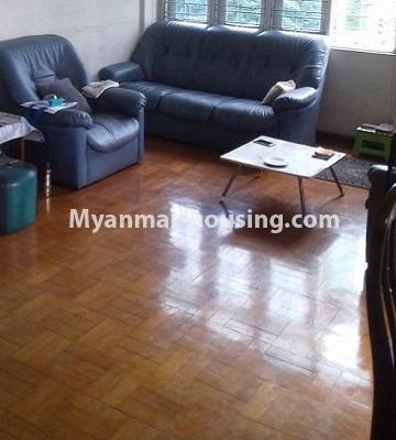 မြန်မာအိမ်ခြံမြေ - ရောင်းမည် property - No.3333 - ဗိုလ်တစ်ထောင်တွင် ရုံးခန်းဖွင့်ရန်အတွက် တိုက်ခန်းကျယ် ရောင်းရန်ရှိသည်။ - Living room view