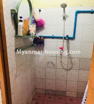 缅甸房地产 - 出售物件 - No.3334 - Apartment for sale in Pathein Street, Sanchaung! - bathroom 