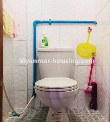 缅甸房地产 - 出售物件 - No.3334 - Apartment for sale in Pathein Street, Sanchaung! - toilet