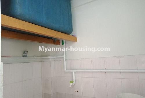 ミャンマー不動産 - 売り物件 - No.3336 - Lower level and decorated apartment room for sale in Sanchaung! - bathroom 