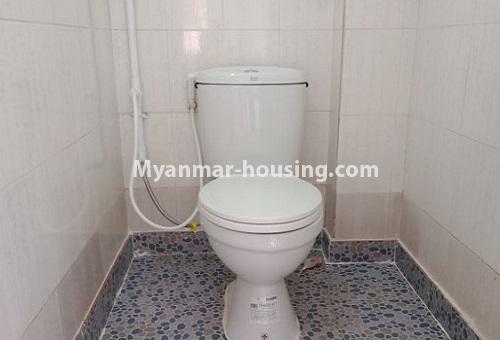 缅甸房地产 - 出售物件 - No.3336 - Lower level and decorated apartment room for sale in Sanchaung! - toilet