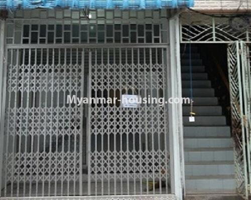 缅甸房地产 - 出售物件 - No.3339 - Ground floor and Mezzanine for sale in Highway Complex, Kamaryut! - front side veiw