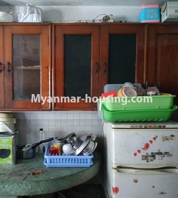 မြန်မာအိမ်ခြံမြေ - ရောင်းမည် property - No.3352 - ပုဇွန်တောင်တွင် တိုက်ခန်းရောင်းရန် ရှိသည်။ - kitchen 