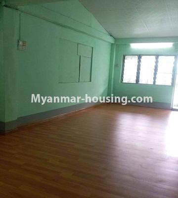 缅甸房地产 - 出售物件 - No.3361 - Apartment for sale near Kyauk Myaung Bus-top, Tarmway! - another view of hall