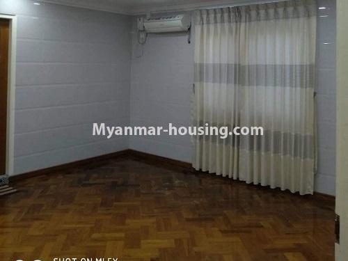ミャンマー不動産 - 売り物件 - No.3383 - Newly built condominium room for sale on Laydaungkan Road, Than Gann Gyun! - another single bedroom view