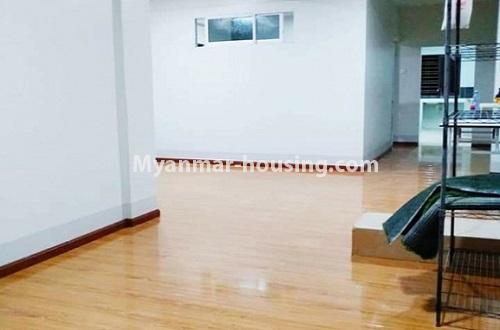 缅甸房地产 - 出售物件 - No.3392 - Lower level apartment for sale in South Okkalapa! - living room view