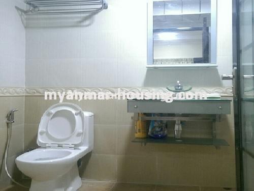 缅甸房地产 - 出售物件 - No.3399 - Well-decorated Bagayar Condominium room for sale in Sanchaung! - bathroom 