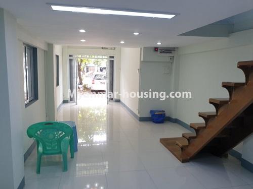 မြန်မာအိမ်ခြံမြေ - ရောင်းမည် property - No.3400 - ပါရမီလမ်းမပေါ်တွင် မြေညီထပ်ခိုးပါ အခန်းတစ်ခန်း ရောင်းရန်ရှိသည်။ - ground floor view