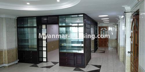 缅甸房地产 - 出售物件 - No.3408 - Myaynigone DNH Tower room for sale in Sanchaung! - right side interior view