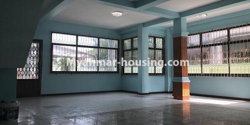 မြန်မာအိမ်ခြံမြေ - ရောင်းမည် property - No.3420 - မရမ်းကုန်း သီရိရိပ်မွန်အိမ်ရာတွင် အိမ်ကြီးတစ်လုံး ရောင်းရန်ရှိသည်။  - ground floor interior view