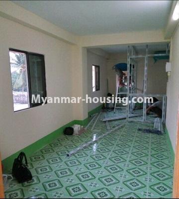 缅甸房地产 - 出售物件 - No.3424 - Four floor 1BHK room for sale in Sanchaung! - hall view