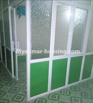 缅甸房地产 - 出售物件 - No.3424 - Four floor 1BHK room for sale in Sanchaung! - bedroom view