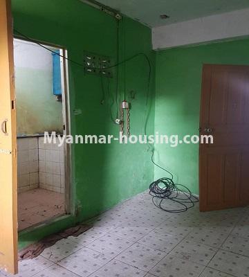 Myanmar real estate - for sale property - No.3428 - One bedroom apartment for sale in Lanmadaw Township. - bathroom view
