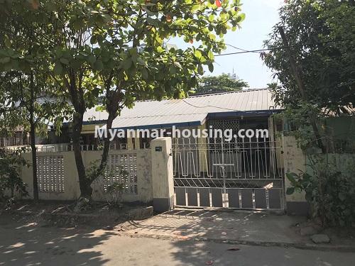 Myanmar real estate - for sale property - No.3434 - Landed house for sale in South Okkalapa! - house and fence view