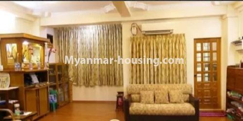 မြန်မာအိမ်ခြံမြေ - ရောင်းမည် property - No.3439 - ပုဇွန်တောင်တွင် ပြင်ဆင်ပြီး ပရိဘောဂပါသော အိပ်ခန်းသုံးခန်းနှင့် ကွန်ဒိုခန်းရောင်းရန် ရှိသည်။ - another view of living room