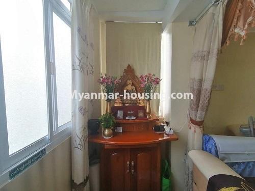 缅甸房地产 - 出售物件 - No.3442 - Decorated condominium room, fifth floor for sale in Sanchaung! - shrine view