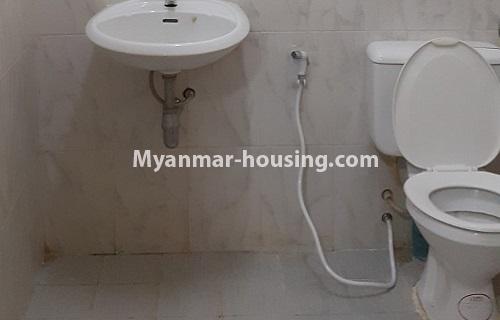 缅甸房地产 - 出售物件 - No.3444 - Decorated newly built condominium room for sale in Yankin! - bathroom view