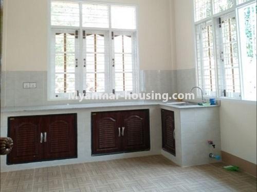 မြန်မာအိမ်ခြံမြေ - ရောင်းမည် property - No.3468 - သန်လျင်တွင် အသစ်စက်စက် တစ်ထပ်အိမ်တစ်လုံး ရောင်းရန်ရှိသည်။ - kitchen view