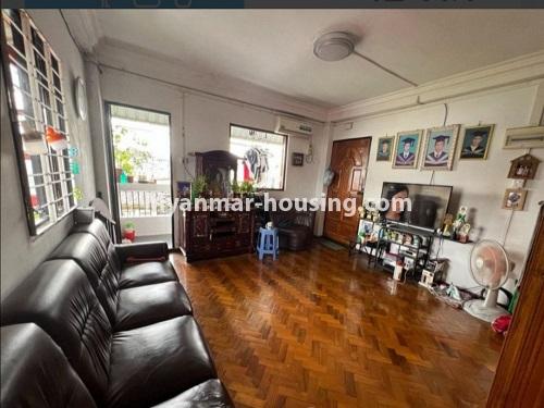 ミャンマー不動産 - 売り物件 - No.3481 - Three Bedroom Apartment for Sale in Tarmway! - living room