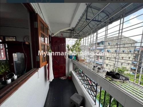 缅甸房地产 - 出售物件 - No.3481 - Three Bedroom Apartment for Sale in Tarmway! - balcony