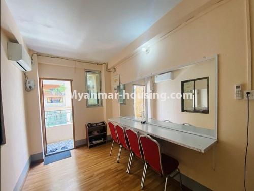 缅甸房地产 - 出售物件 - No.3484 - First Floor Apartment for Sale in Sanchaung! - living room area