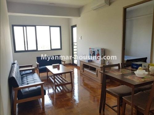 မြန်မာအိမ်ခြံမြေ - ရောင်းမည် property - No.3488 - အင်းစိန်တွင် ကွန်ဒို facilities များပါသော အခန်းတစ်ခန်း ရောင်းရန်ရှိသည်။ - living room