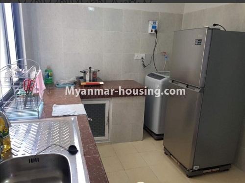 မြန်မာအိမ်ခြံမြေ - ရောင်းမည် property - No.3488 - အင်းစိန်တွင် ကွန်ဒို facilities များပါသော အခန်းတစ်ခန်း ရောင်းရန်ရှိသည်။ - kitchen