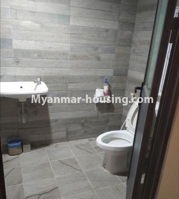 မြန်မာအိမ်ခြံမြေ - ရောင်းမည် property - No.3491 - သင်္ဃန်းကျွန်း UBC ကွန်ဒိုတွင် အခန်းတစ်ခန်း ရောင်းရန်ရှိသည်။ - bathroom