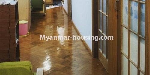 မြန်မာအိမ်ခြံမြေ - ရောင်းမည် property - No.3492 - သင်္ဃန်းကျွန်း ရတနာလမ်းမပေါ်တွင် အိပ်ခန်းသုံးခန်းပါသော တိုက်ခန်းရောင်းရန်ရှိသည်။ - hallway