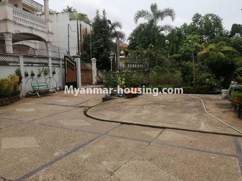 缅甸房地产 - 出售物件 - No.3498 - 7 Mile Two Storey Landed House For Sale! - front yard