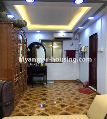 မြန်မာအိမ်ခြံမြေ - ရောင်းမည် property - No.3505 - လှိုင်တွင် ပထမထပ်တိုက်ခန်း ရောင်းရန်ရှိသည်။ - another view of master bedroom