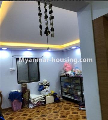 缅甸房地产 - 出售物件 - No.3505 - First Floor Apartment for Sale in Hlaing! - single bedroom