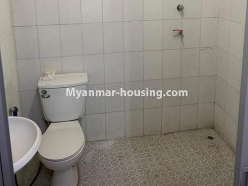 ミャンマー不動産 - 売り物件 - No.3508 - Four Bedroom Apartment for sale in Highway Complex, Kamaryut! - bathroom