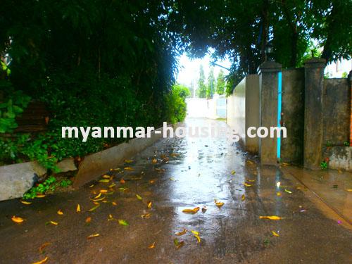 Myanmar real estate - for sale property - No.944 - Owner will sell you directly! Good house in popular area, with very resonable price. - View of the street